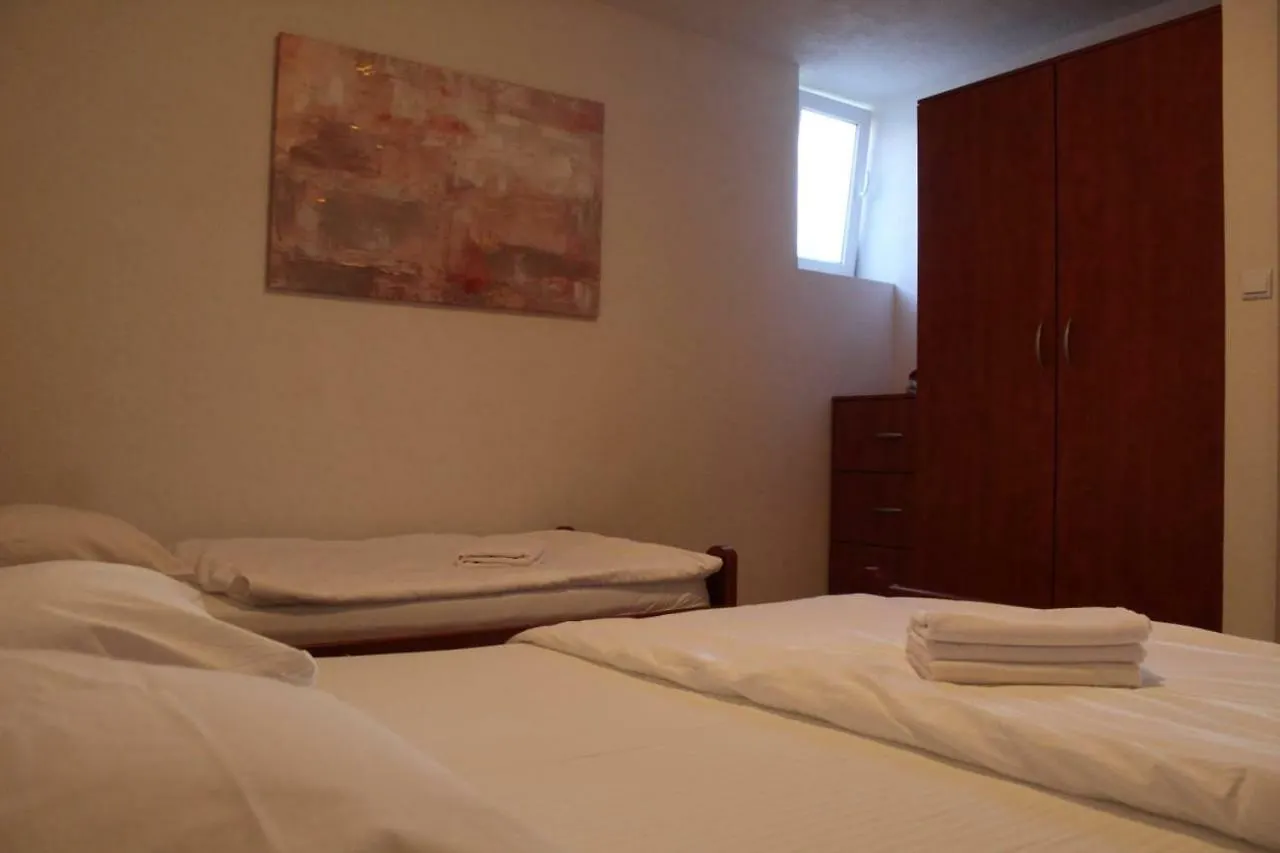Apartment Pirovic Turanj 0*,  Croácia