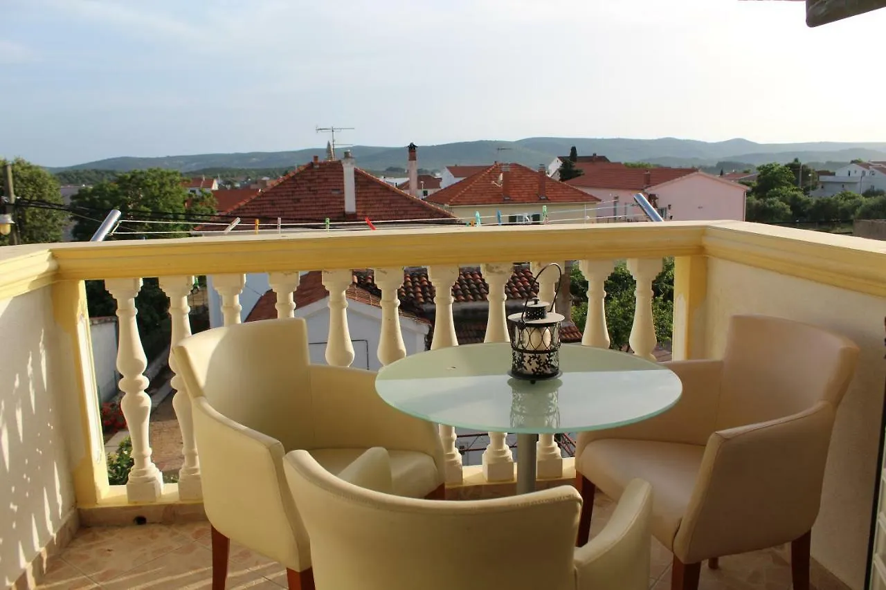 Apartment Pirovic Turanj Croácia