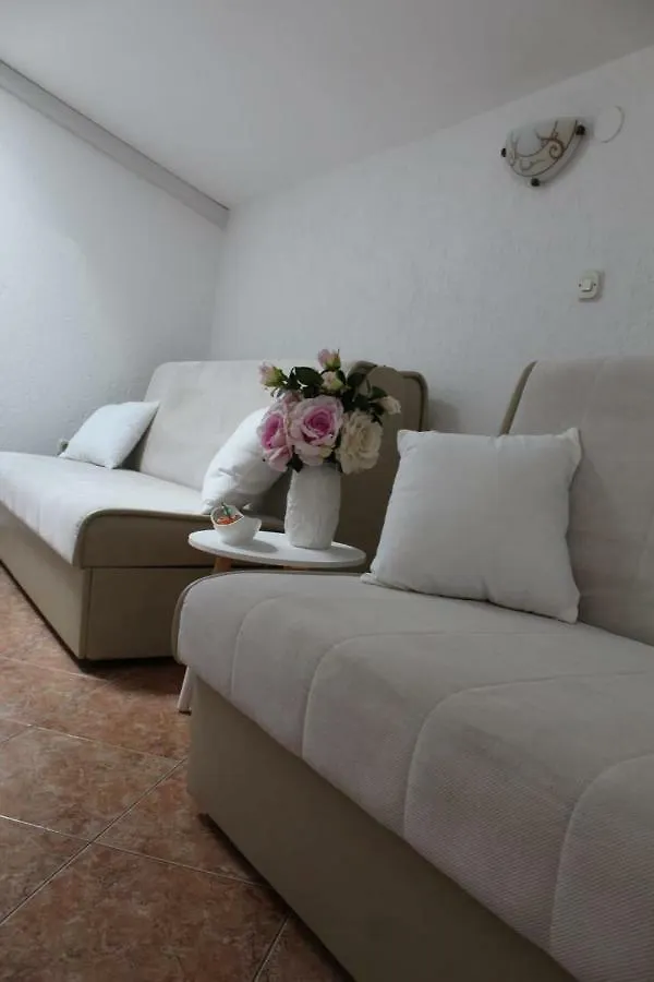 Apartment Pirovic Turanj Croácia