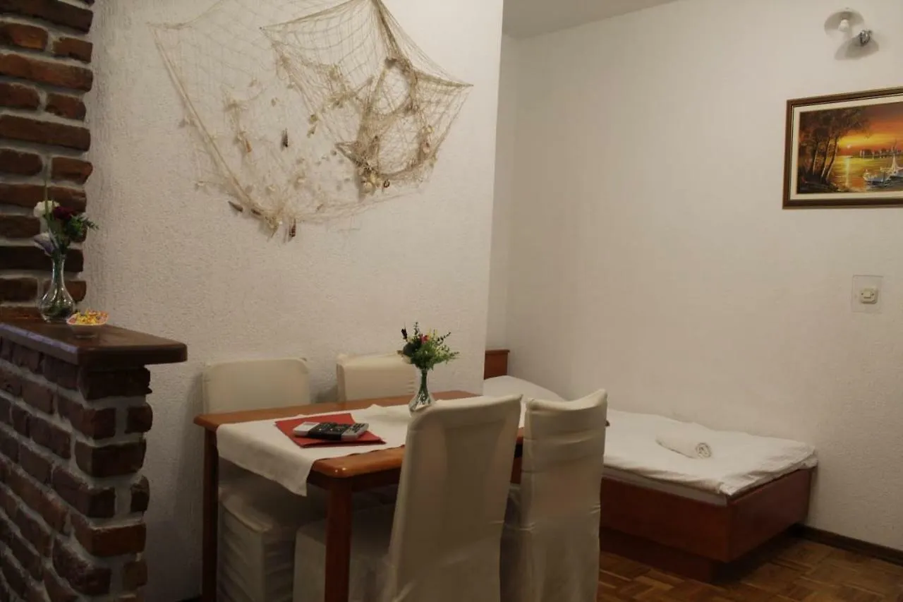 Apartment Pirovic Turanj