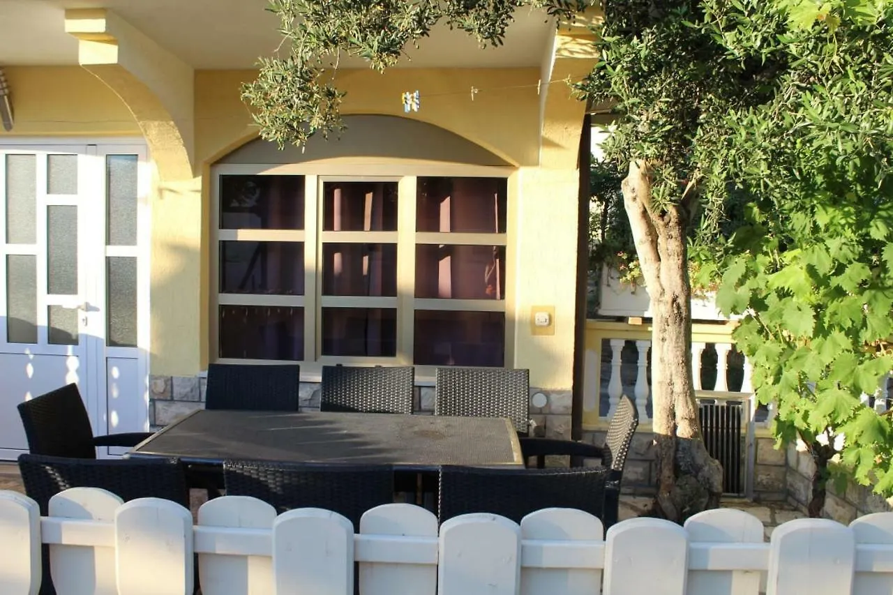 Apartment Pirovic Turanj Croatia